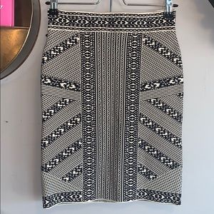 BCBGMAXAZRIA BANDAGE SKIRT